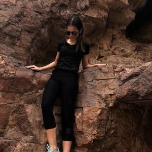 Meet your Posher, Lauren